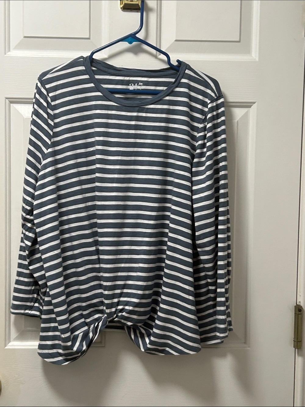 24/7 By Maurice Casual Striped Long-Sleeve Knot Front Top - Gray & White Size 2X